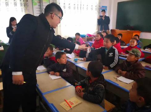 һȺ���ڷ����� �������Զ�����