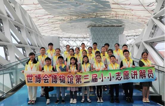 һȺ��վ�ڽ���ǰ �жȿ��Ŷ��������Զ�����